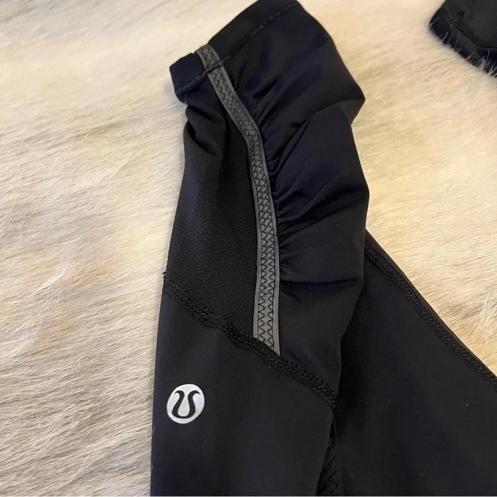 LULULEMON Black Crop Leggings Gathered Knees Reflective Strips 2 4